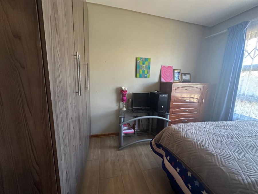 To Let 3 Bedroom Property for Rent in Vista Park Free State